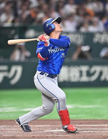 ６回、遊飛に倒れた代打・高見沢（撮影・開出牧）