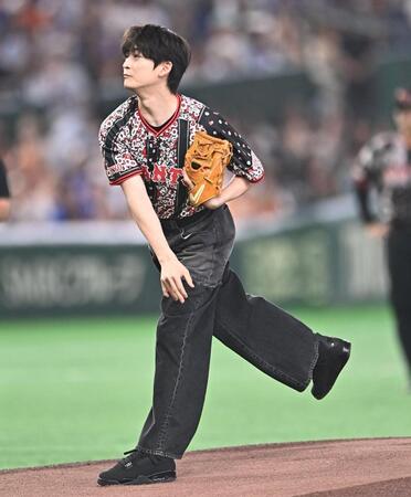 始球式を務める高橋文哉（撮影・開出牧）