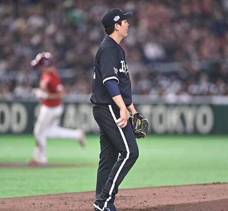 ２回、中島（後方）に２者連続ホームランを打たれぼう然とする九里（撮影・開出牧）