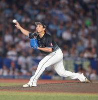 力投する益田（撮影・石井剣太郎）