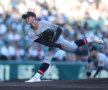 １回、力投する先発投手の仙台育英・古川諒弥（撮影・中田匡峻）