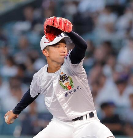 力投する先発の佐野日大・鈴木有（撮影・西田忠信）