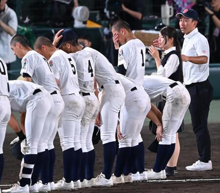 佐野日大に敗れ、涙する聖隷クリストファー・高部陸（１）＝撮影・高部洋祐