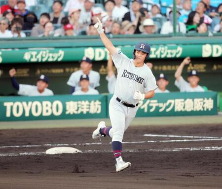 ６回、右翼フェンス直撃の２点二塁打を放った東
