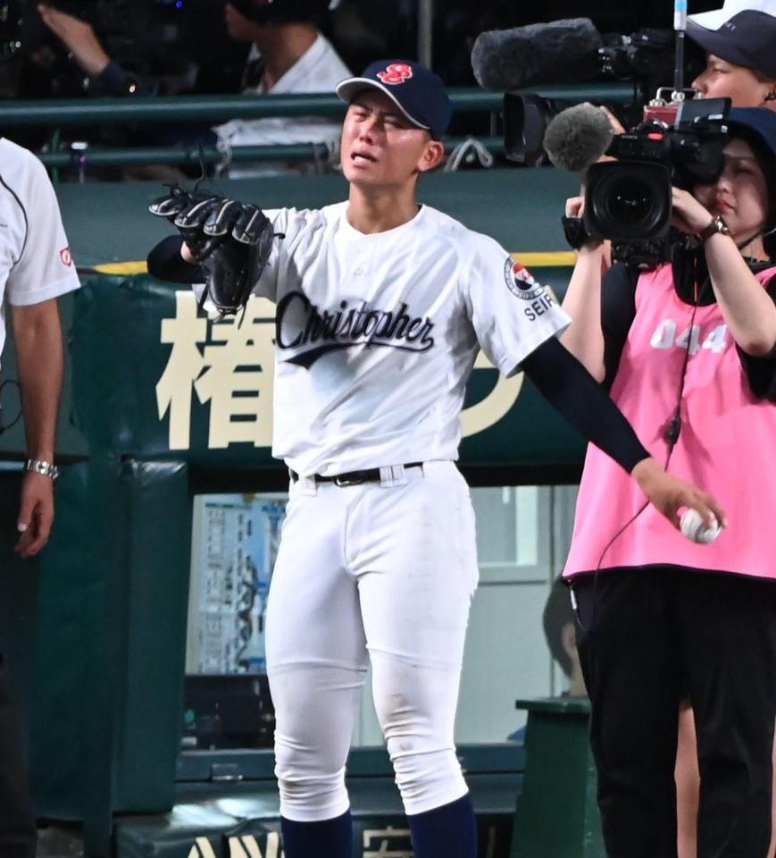 佐野日大に敗れ、涙する聖隷クリストファー・高部陸（撮影・高部洋祐）