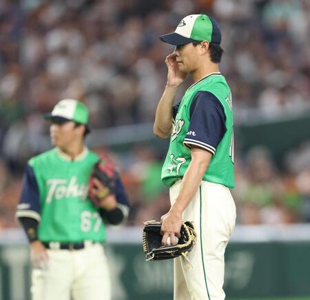 ３回、降板するヤクルト・高橋奎二　＝東京ドーム（撮影・金田祐二）