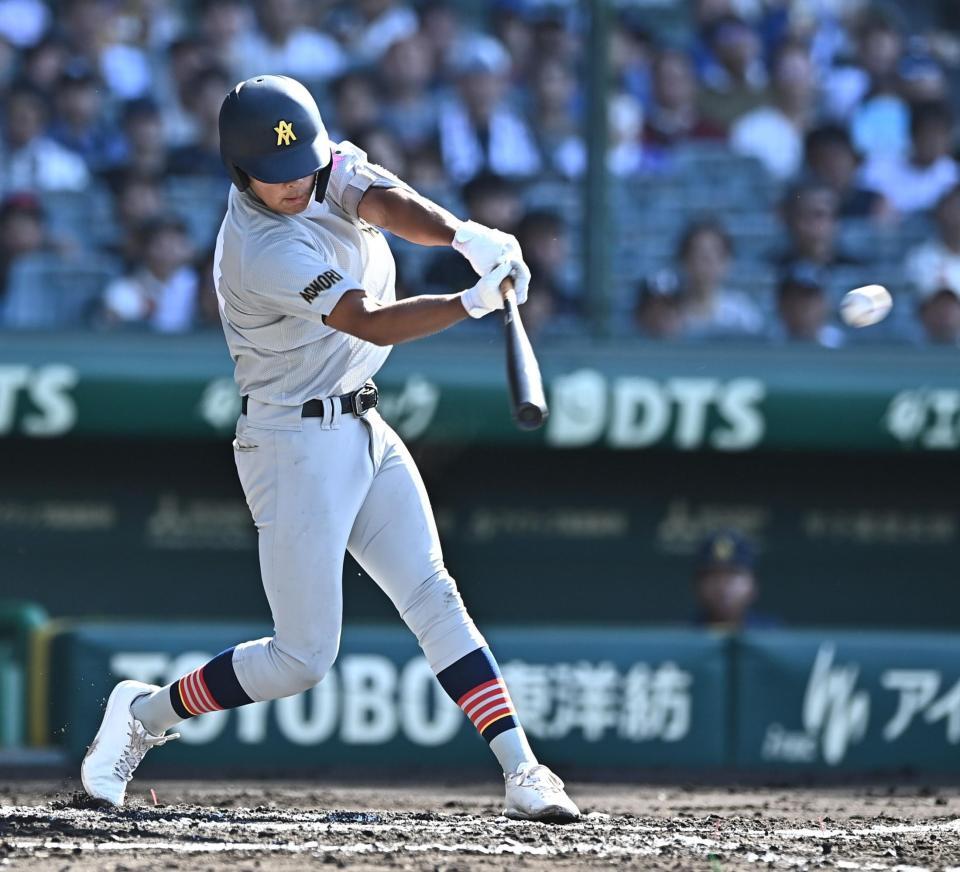 １回、先制の中前適時打を放つ藤川哲（撮影・開出牧）
