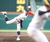 ５回、力投する先発投手の八王子実践・塚原翔太（撮影・中田匡峻）