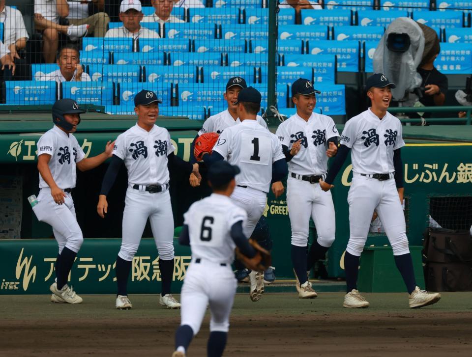 初回を無失点に抑えた鳴門渦潮（撮影・石湯恒介）