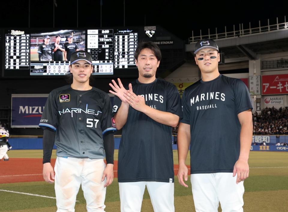 大勝に貢献した（左から）小川、八木、山口（撮影・伊藤笙子）