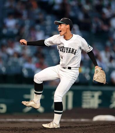 先発し力投する福山・来山凌也（撮影・山口登）