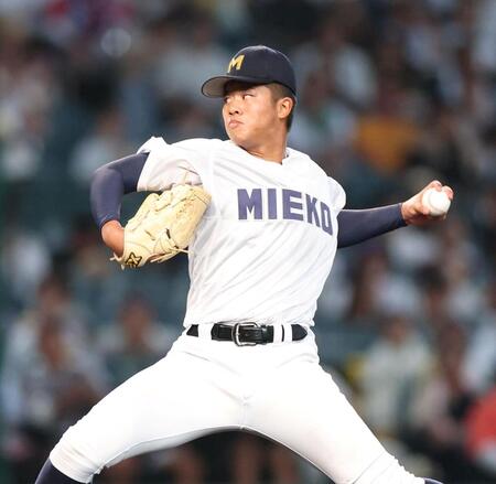 １回、力投する先発投手の三重・上田晴優（撮影・中田匡峻）