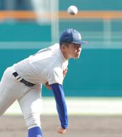 力投する先発の履正社・木村颯（撮影・西田忠信）
