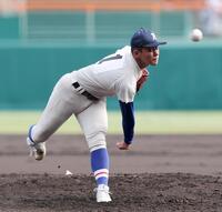 享栄戦に先発した履正社・木村