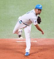 １回、力投する伊藤（撮影・中島達哉）