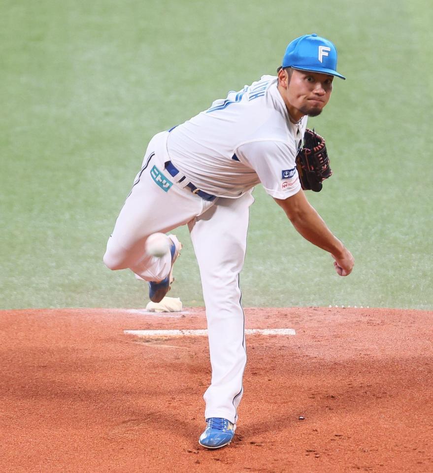 １回、力投する伊藤（撮影・中島達哉）