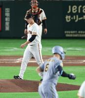 ３回、佐藤輝に右越えソロを浴びる井上（撮影・金田祐二）