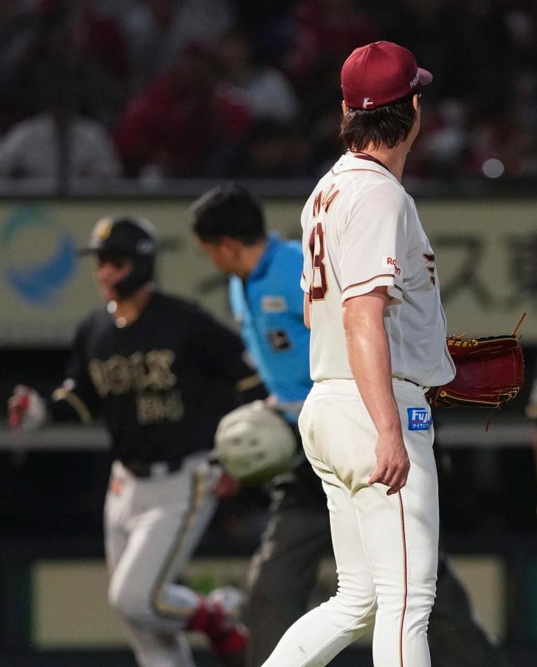 ４回、紅林（奥）に先制２ランを浴びた前田健