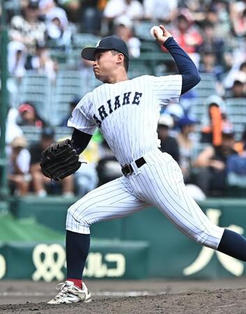 ５回から登板し力投する有明・斉籐遼汰郎（撮影・開出牧）
