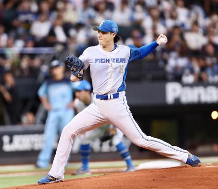 西武戦に先発する山崎（撮影・中島達哉）