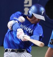 ７回、代打・勝又が右越えソロを放つ
