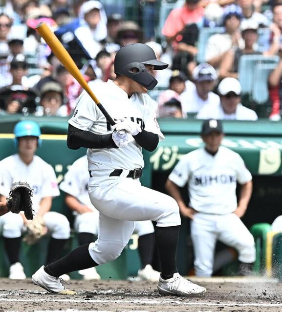長崎日大OBの人気芸人が現地で応援
