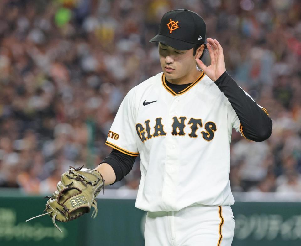 ６回途中、降板する西舘