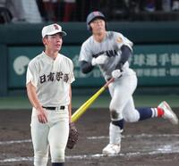 ９回、横浜・江坂佳史に満塁本塁打を浴びる日南学園・田中皐晴（撮影・西田忠信）