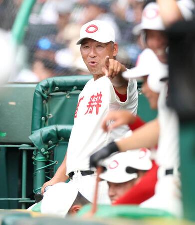 １回、ビデオ検証で判定が覆らなかった智弁和歌山・中谷仁監督（撮影・中田匡峻）