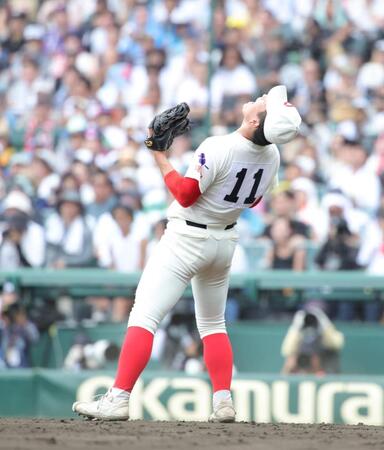 延長戦を制した智弁和歌山・久葉亮太はマウンドで吠える（撮影・坂部計介）