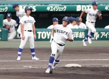 ６回、好機で中飛に倒れた履正社・辻竜乃介（撮影・中田匡峻）