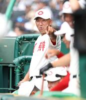 １回、ビデオ検証で判定が覆らなかった智弁和歌山・中谷仁監督（撮影・中田匡峻）