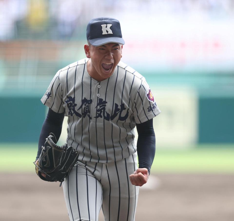 ５回、ピンチを切り抜け、ほえる敦賀気比・辻琉成（撮影・中田匡峻）