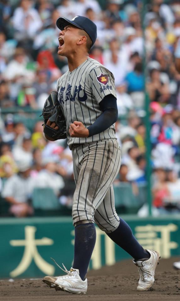 ９回を３者凡退に抑えた敦賀気比・辻（撮影・石湯恒介）