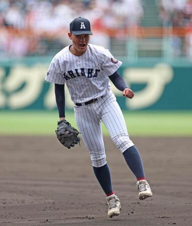 ９回、完投勝利でチームをベスト８に導いた有明・斉藤遼汰郎（撮影・中田匡峻）