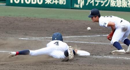 ８回、三盗を決めダブルスチールを成功させる有明・永田晴輝（撮影・立川洋一郎）