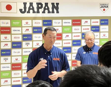 Ｕ－１２日本代表の解団式で選手を前に話をする桑田真澄監督