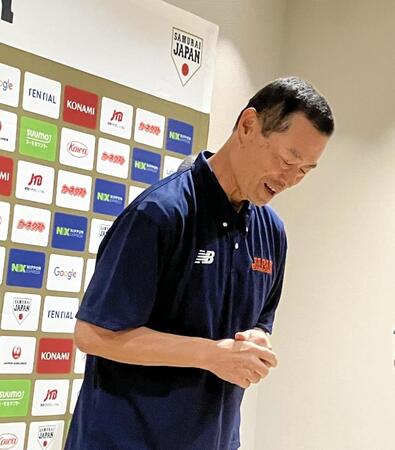 Ｕ-１２アジア選手権で優勝し、解団式で選手に感謝を伝える桑田真澄監督