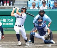 ８回、逆転となる２点適時打を放つ代打の有明・広沢遼太朗（撮影・立川洋一郎）