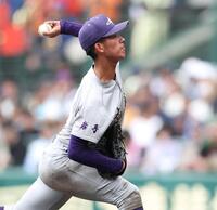 ７回から２番手で登板する花巻東・萬谷堅心（撮影・中田匡峻）