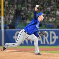 ７回１イニングをピシャリと抑えた浜地（撮影・持木克友）