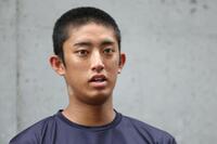 取材に応じる横浜・織田翔希（撮影・中田匡峻）