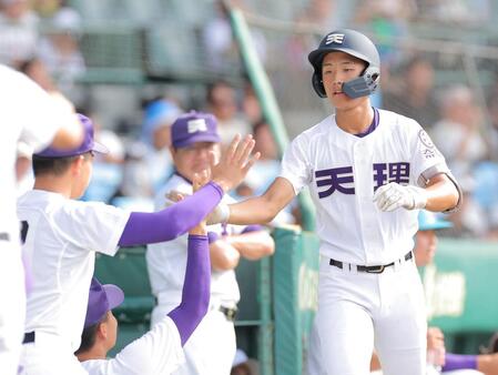 ２回、先制ソロを放った天理・金本相有（撮影・西田忠信）