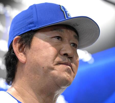 渡辺元智さんとの思い出を語る鈴木コーチ（撮影・伊藤笙子）