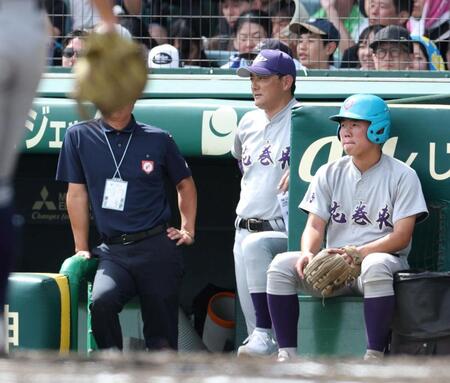 ２回、ビデオ検証を要求した花巻東・佐々木洋監督（撮影・中田匡峻）