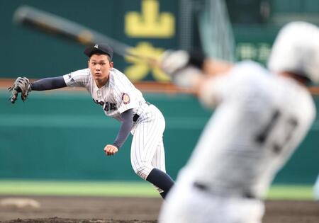 ５回、力投する先発投手の有明・斉藤遼汰郎（撮影・中田匡峻）