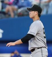 １回、佐野に左前打を浴びた井上（撮影・伊藤笙子）