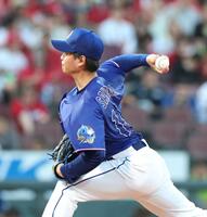 先発し力投する桜井（撮影・北村雅宏）