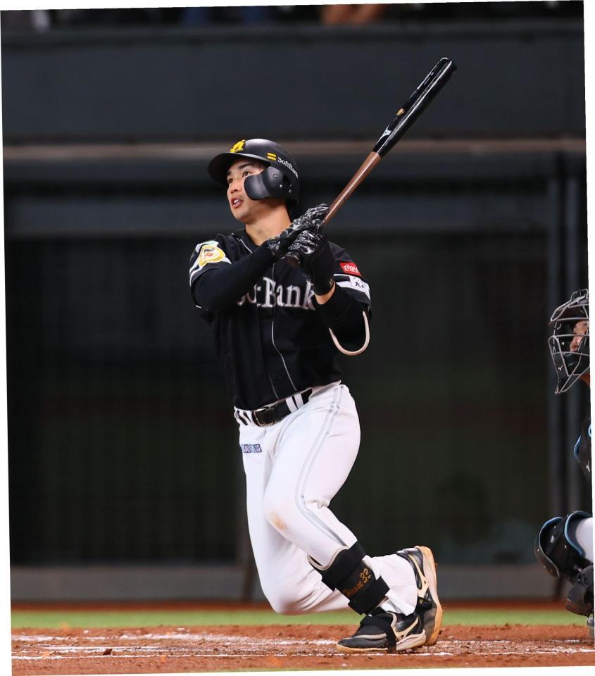 ４回、３ランを放つ広瀬（撮影・中島達哉）
