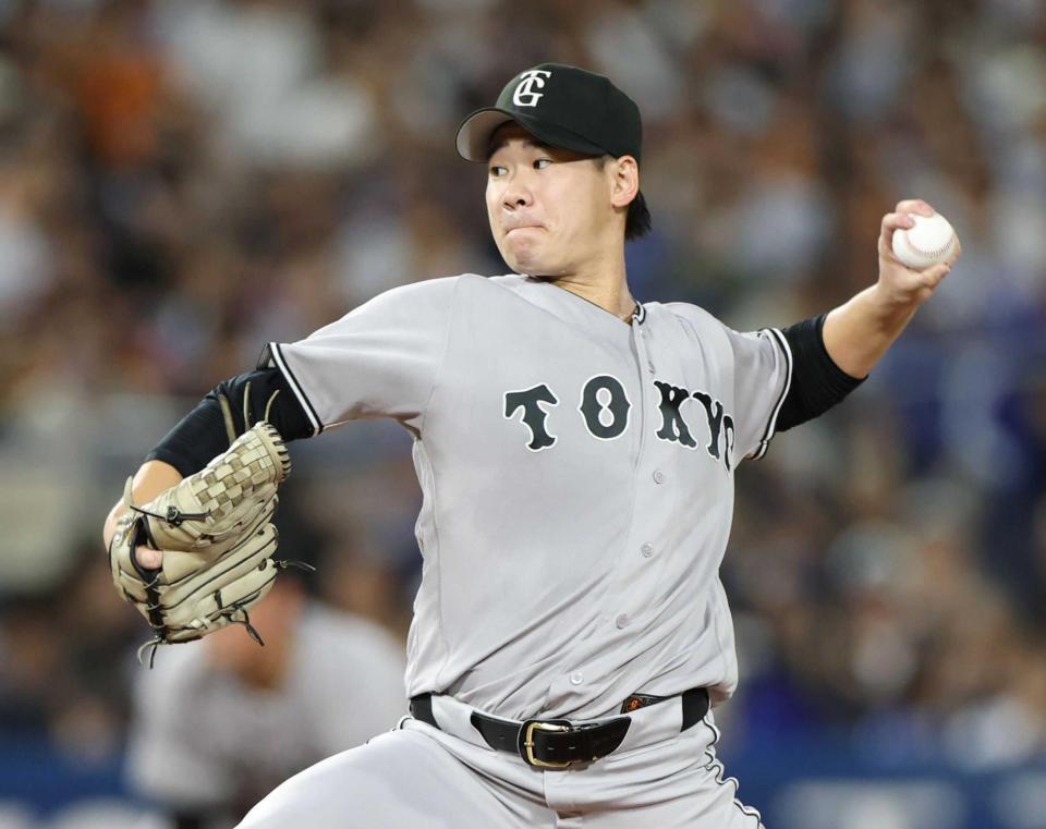 　力投する先発の巨人・井上（撮影・伊藤笙子）